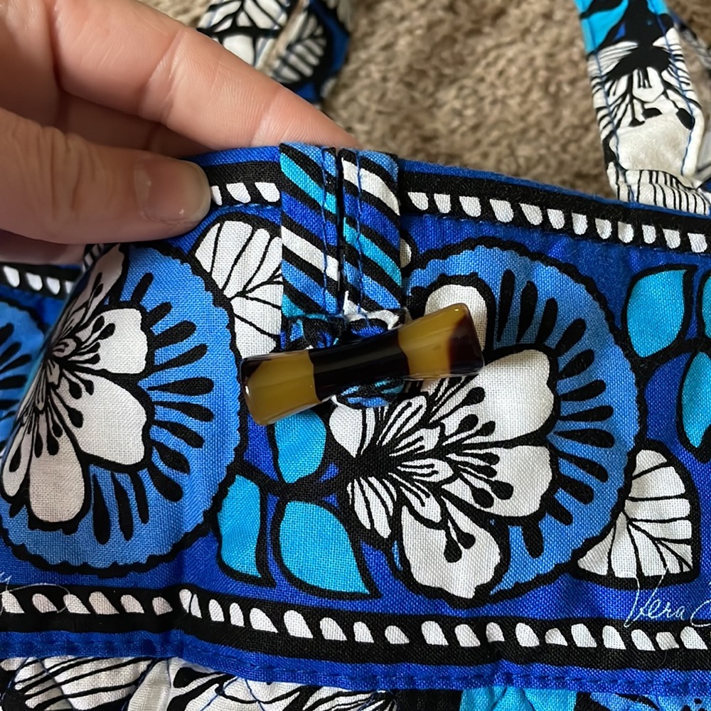 Vera Bradley Tote - Picture 2 of 3
